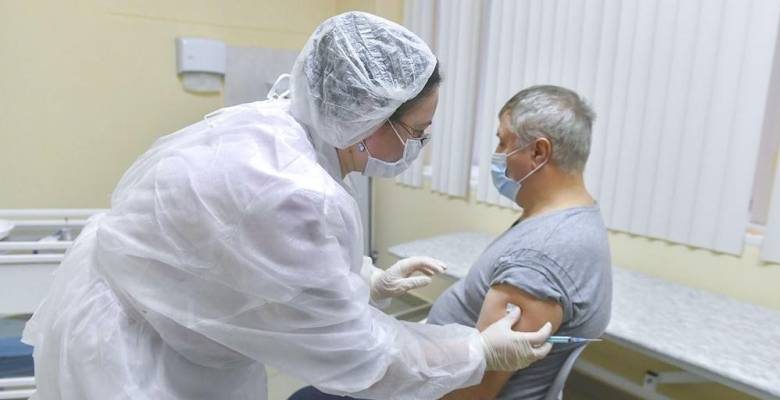 
Какие льготы получат московские пенсионеры, если сделают прививку от коронавируса                