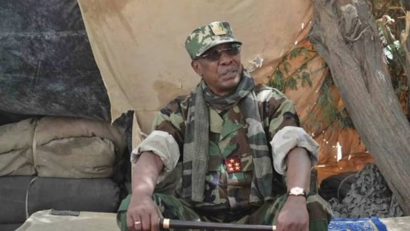 
Президент Чада Иддрис Деби скончался в столице Нджамене после того, как получил смертельное ранение на передовой                