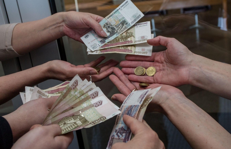 
Прибавка к зарплате для россиян старше 45 лет оказалась важнее, чем повышение в должности                