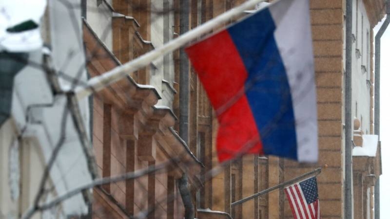 Российские дипломаты должны покинуть США: причины и предпосылки